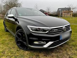 Schwarz Gebraucht 2016 VW Passat Alltrack Kombi | 23.500 €