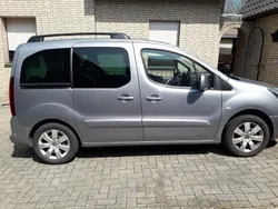 Silber Gebraucht 2016 Citroën Berlingo SELECTION Van / Kleinbus | 8.300 € (Fairer Preis)