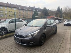 Grau Gebraucht 2013 Kia Ceed Attract Kleinwagen | 4.999 € (Fairer Preis)