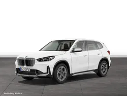 Weiß Gebraucht 2024 BMW iX1 SUV | 46.369 € (Etwas zu teuer)
