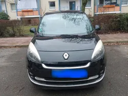 Schwarz Gebraucht 2012 Renault Scénic III Bose Edition Van / Kleinbus | 4.150 €