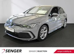 Grau Gebraucht 2024 VW Golf VIII R-line Limousine | 30.990 € (Fairer Preis)