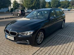 Schwarz Gebraucht 2012 BMW 320 Kombi | 9.999 € (Fairer Preis)