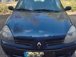 Blau Gebraucht 2005 Renault Clio II Campus Limousine | 1.900 € (Fairer Preis)