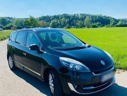 Schwarz Gebraucht 2012 Renault Scénic III Van / Kleinbus | 4.700 € (Fairer Preis)