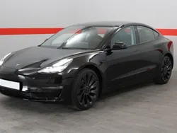 Schwarz (schwarz) Gebraucht 2022 Tesla Model 3 Performance Limousine | 38.999 € (Etwas zu teuer)