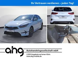Weiß Neu 2025 Kia Ceed Limousine | 25.990 € (Fairer Preis)