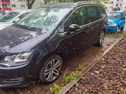 Schwarz Gebraucht 2016 VW Sharan Highline Van / Kleinbus | 17.900 € (Fairer Preis)