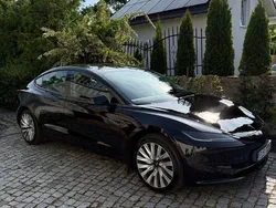 Schwarz Gebraucht 2025 Tesla Model 3 Limousine | 51.399 € (Teuer)