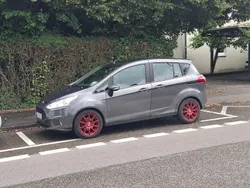 Grau Gebraucht 2016 Ford B-MAX Van / Kleinbus | 4.300 € (Guter Preis)