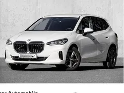 Weiß Gebraucht 2024 BMW 218 Luxury Line Kombi | 28.850 € (Superpreis)