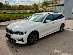 Weiß Gebraucht 2021 BMW 320 Sport Line Kombi | 24.500 € (Superpreis)