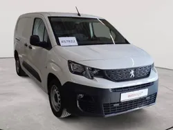 Schneeweiß Gebraucht 2019 Peugeot Partner Premium Van / Kleinbus | 13.990 € (Guter Preis)