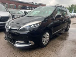 Schwarz Gebraucht 2012 Renault Scénic III Bose Edition Van / Kleinbus | 2.850 € (Fairer Preis)