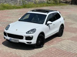 Weiß Gebraucht 2017 Porsche Cayenne S SUV | 43.500 € (Etwas zu teuer)