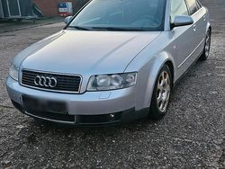 Silber Gebraucht 2002 Audi A4 Limousine | 850 € (Superpreis)