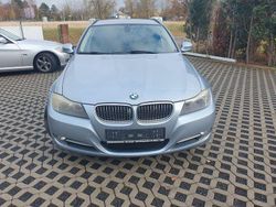 Blau Gebraucht 2012 BMW 318 Exclusive Kombi | 2.900 € (Superpreis)