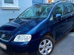 Blau Gebraucht 2006 VW Touran Van / Kleinbus | 1.800 € (Guter Preis)