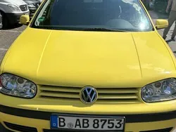 Gelb Gebraucht 2000 VW Golf IV Basis Limousine | 2.400 € (Fairer Preis)
