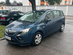 Blau Gebraucht 2016 Opel Zafira Van / Kleinbus | 5.990 € (Fairer Preis)