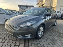 Grau Gebraucht 2015 Ford Focus Titanium Limousine | 4.850 € (Superpreis)
