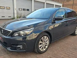 Weiß Gebraucht 2020 Peugeot 308 Active Kleinwagen | 10.991 € (Fairer Preis)