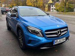 Blau Gebraucht 2015 Mercedes GLA200 Urban SUV | 12.500 € (Guter Preis)