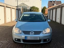 Blau Gebraucht 2009 VW Golf VI Limousine | 4.900 €