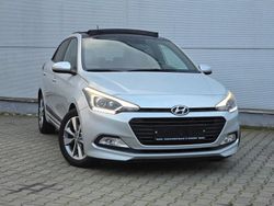 Silber Gebraucht 2016 Hyundai i20 Passion Limousine | 9.500 € (Fairer Preis)