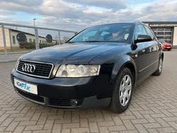 Schwarz Gebraucht 2003 Audi A4 Kombi | 2.990 €