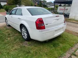 Weiß Gebraucht 2010 Chrysler 300C Limousine | 5.500 €