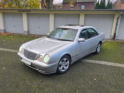 Gebraucht 1999 Mercedes E240 Limousine | 3.450 €