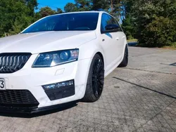 Weiß Gebraucht 2014 Skoda Octavia RS Kombi | 15.500 €