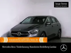 Grau Gebraucht 2024 Mercedes B200 Advanced Van / Kleinbus | 31.290 € (Fairer Preis)
