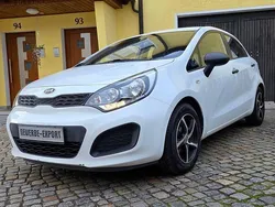 Weiß Gebraucht 2013 Kia Rio Attract Limousine | 3.750 € (Superpreis)