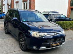 Blau Gebraucht 2015 Mitsubishi Outlander SUV | 12.499 €