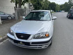 Silber Gebraucht 2004 Hyundai Elantra Limousine | 1.400 €
