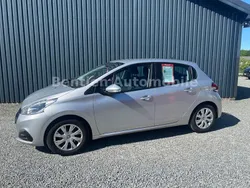 Grau Gebraucht 2017 Peugeot 208 Active Kleinwagen | 6.990 € (Fairer Preis)