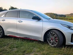 Silber Gebraucht 2021 Kia ProCeed GT Kleinwagen | 21.500 € (Fairer Preis)