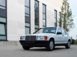 Weiß Gebraucht 1987 Mercedes 190 Limousine | 8.900 €