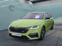Grün Gebraucht 2025 Skoda Octavia RS Kombi | 51.099 €