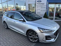Polar silber metallic Gebraucht 2024 Ford Focus ST-Line Kombi | 24.440 € (Superpreis)