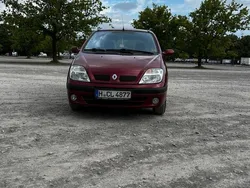 Rot Gebraucht 2001 Renault Scénic Van / Kleinbus | 2.900 €