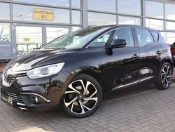 Schwarz Gebraucht 2017 Renault Scénic IV Intens Van / Kleinbus | 12.921 € (Fairer Preis)