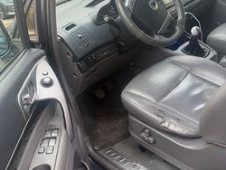 Grau Gebraucht 2013 Ssangyong (KGM) Rodius Sapphire Limousine | 7.000 €