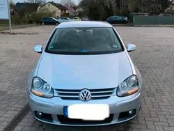 Silber Gebraucht 2005 VW Golf V Kleinwagen | 4.999 € (Etwas zu teuer)