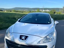 Weiß Gebraucht 2010 Peugeot 308 CC Premium Cabrio | 10.850 € (Teuer)