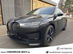 Grau Gebraucht 2022 BMW iX SUV | 38.888 € (Fairer Preis)