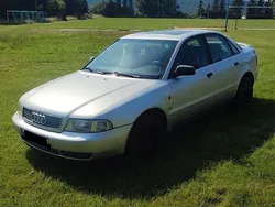 Silber Gebraucht 1995 Audi A4 Limousine | 2.000 €