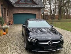 Schwarz Gebraucht 2020 Mercedes CLA220 Shooting Brake Kombi | 15.890 € (Guter Preis)